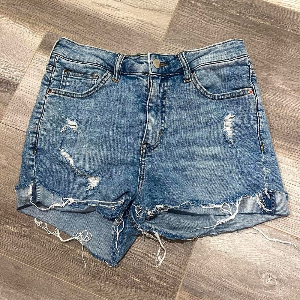 H&M Distressed High-Rise Jean Shorts size 6
